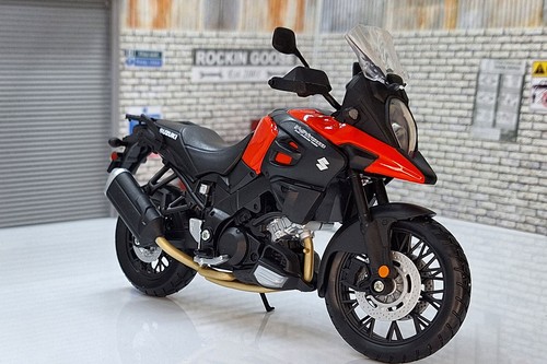 Suzuki storm rot schwarz - suzuki, v-storm