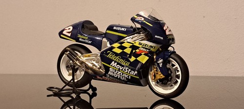 Suzuki rgv 500 kenny roberts - 500,
