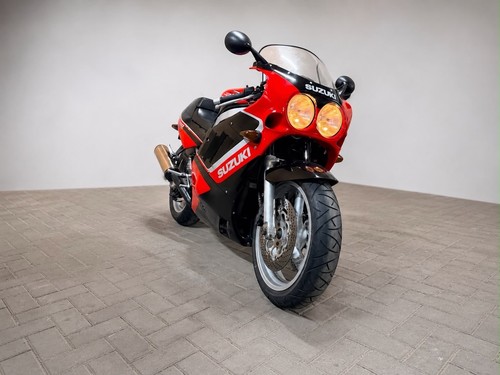 Suzuki gsxr 750 - suzuki,