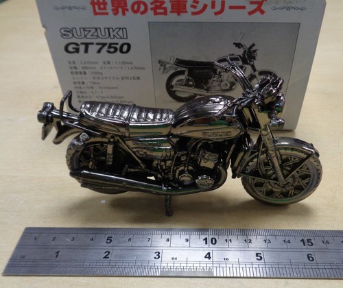 Suzuki gt750 die cast - suzuki,