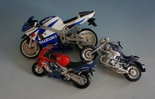 3 Modell Motorräder Suzuki