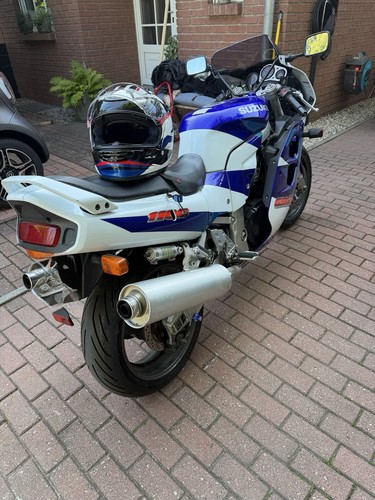 Suzuki gsxr1100w - suzuki,